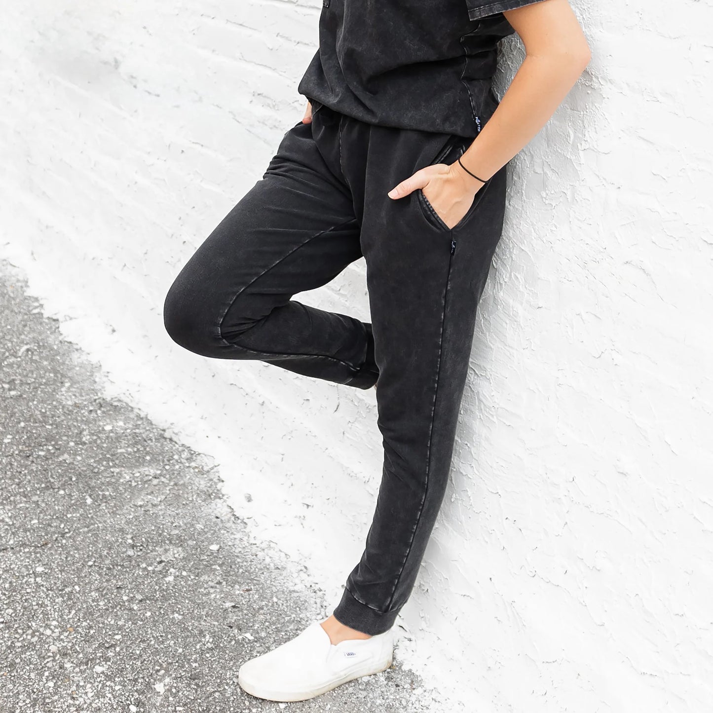 MAMA JOGGERS- Moss Snow Wash